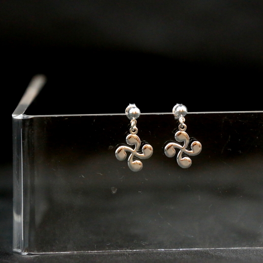 pendientes lauburu colgar tuerca