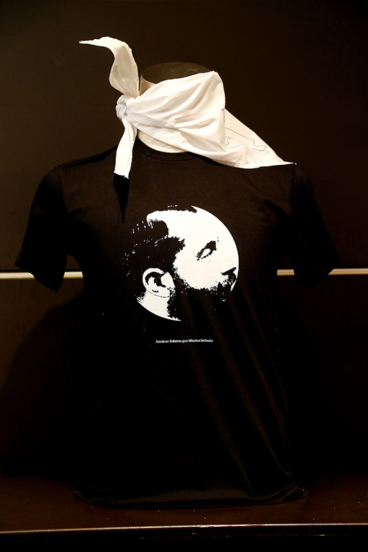 camiseta sabino negra-blanca